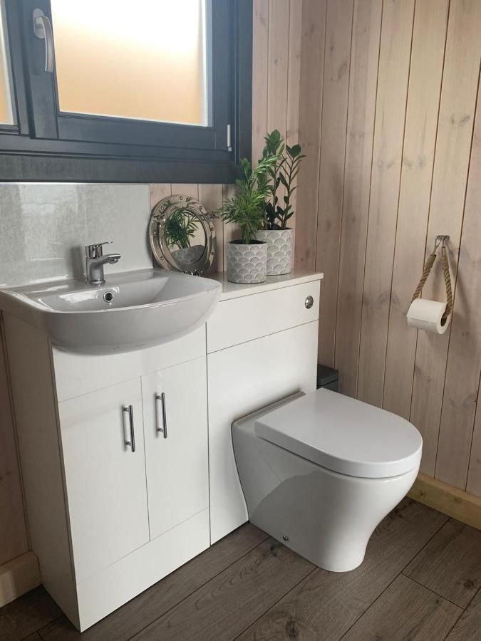 Orkney Lux Lodges - Hamnavoe 斯特罗姆内斯 外观 照片